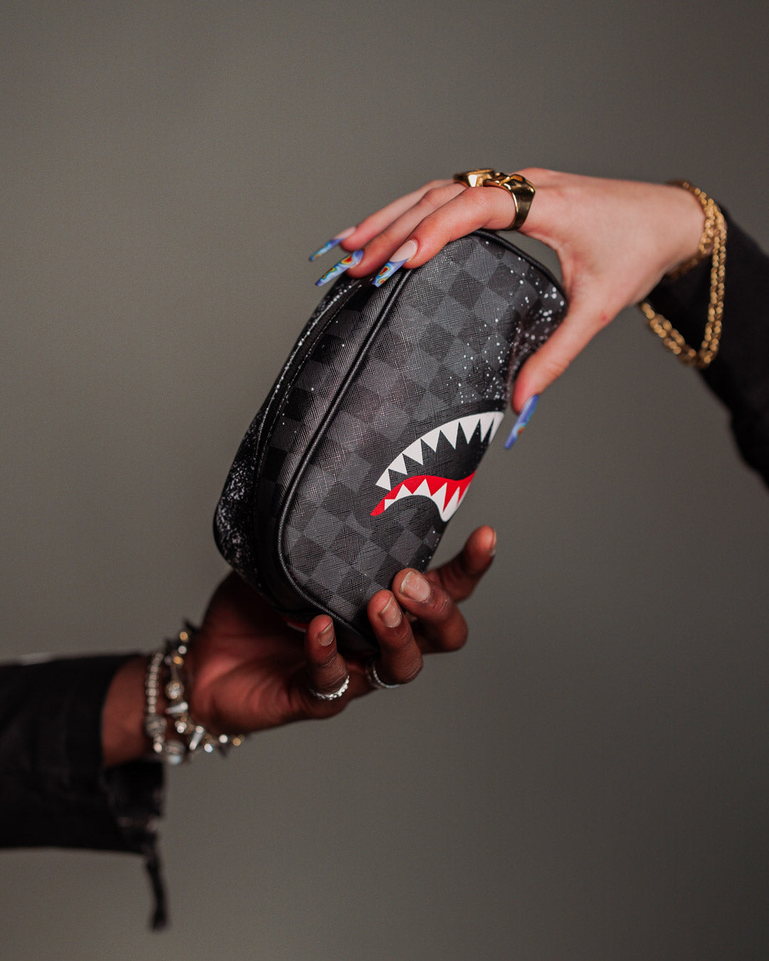 SCRIBBLE DRIBBLE CHECK POUCH