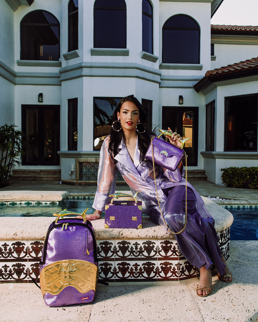 SHARKS OF THE GOLD OCEAN JEWELRY CASE